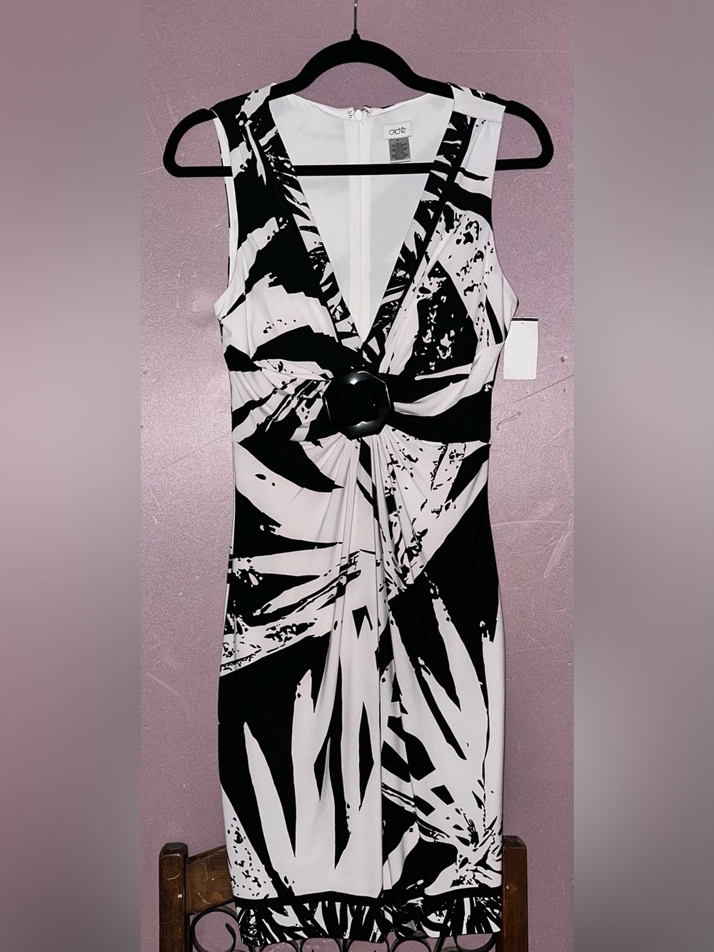 Cache Black and White Dress with Twist Buckle